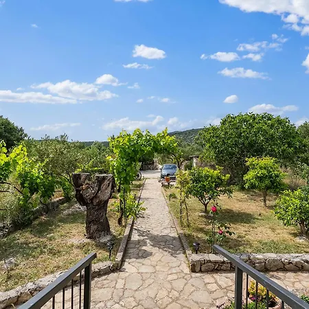Excellent Villa! Private Forest And Pool,near Sea