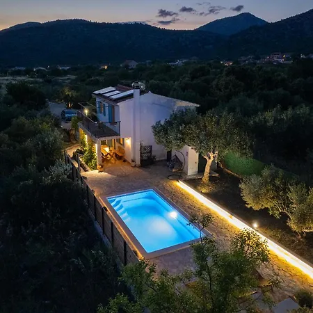 Excellent Villa! Private Forest And Pool,near Sea *