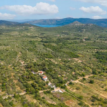 Excellent Villa! Private Forest And Pool,near Sea Dograde